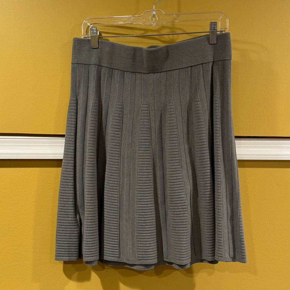 Ann Taylor pleated skirt grey textured Size M